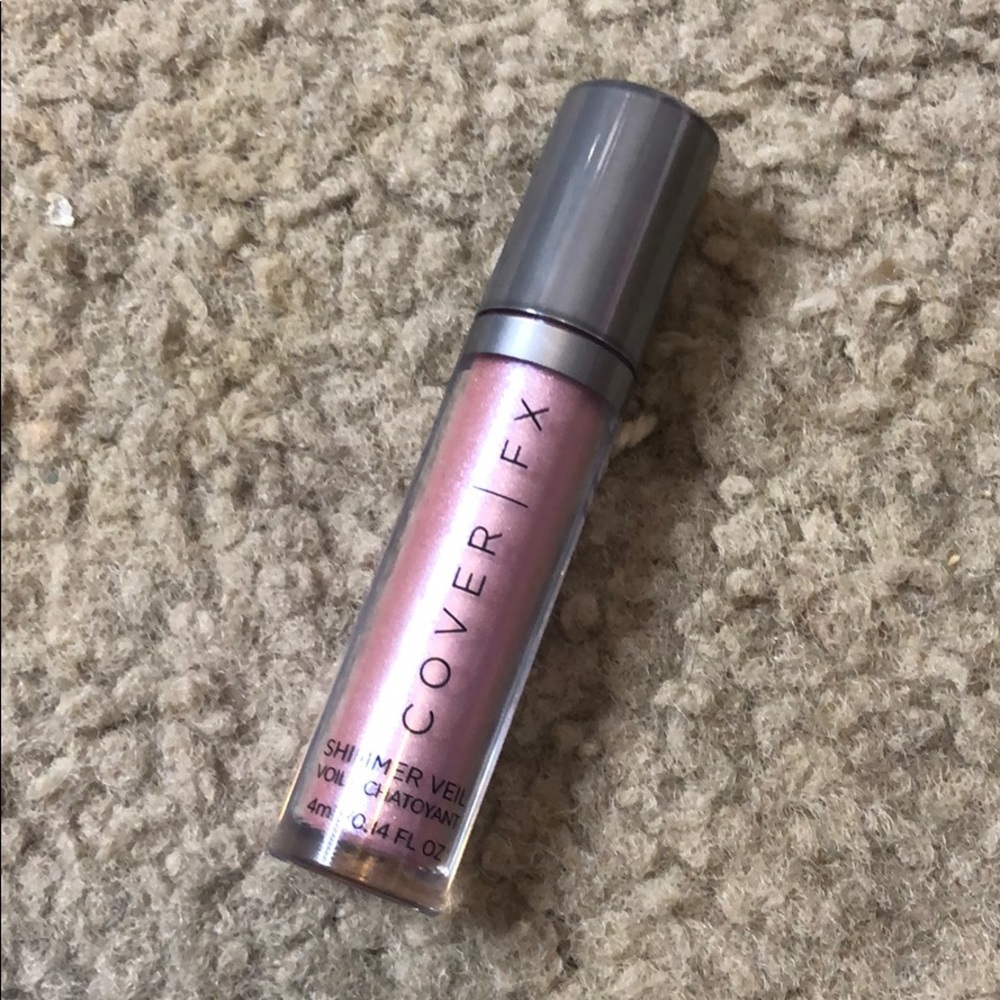 CoverFx liquid eyeshadow in “Amethyst”
